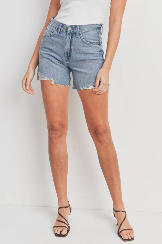 ilandra boyfriend short - medium wash (FINAL SALE)