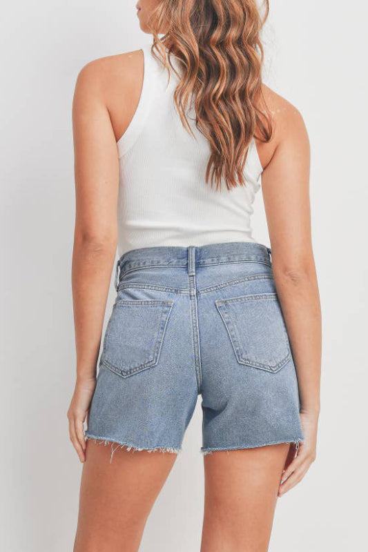 ilandra boyfriend short - medium wash (FINAL SALE)