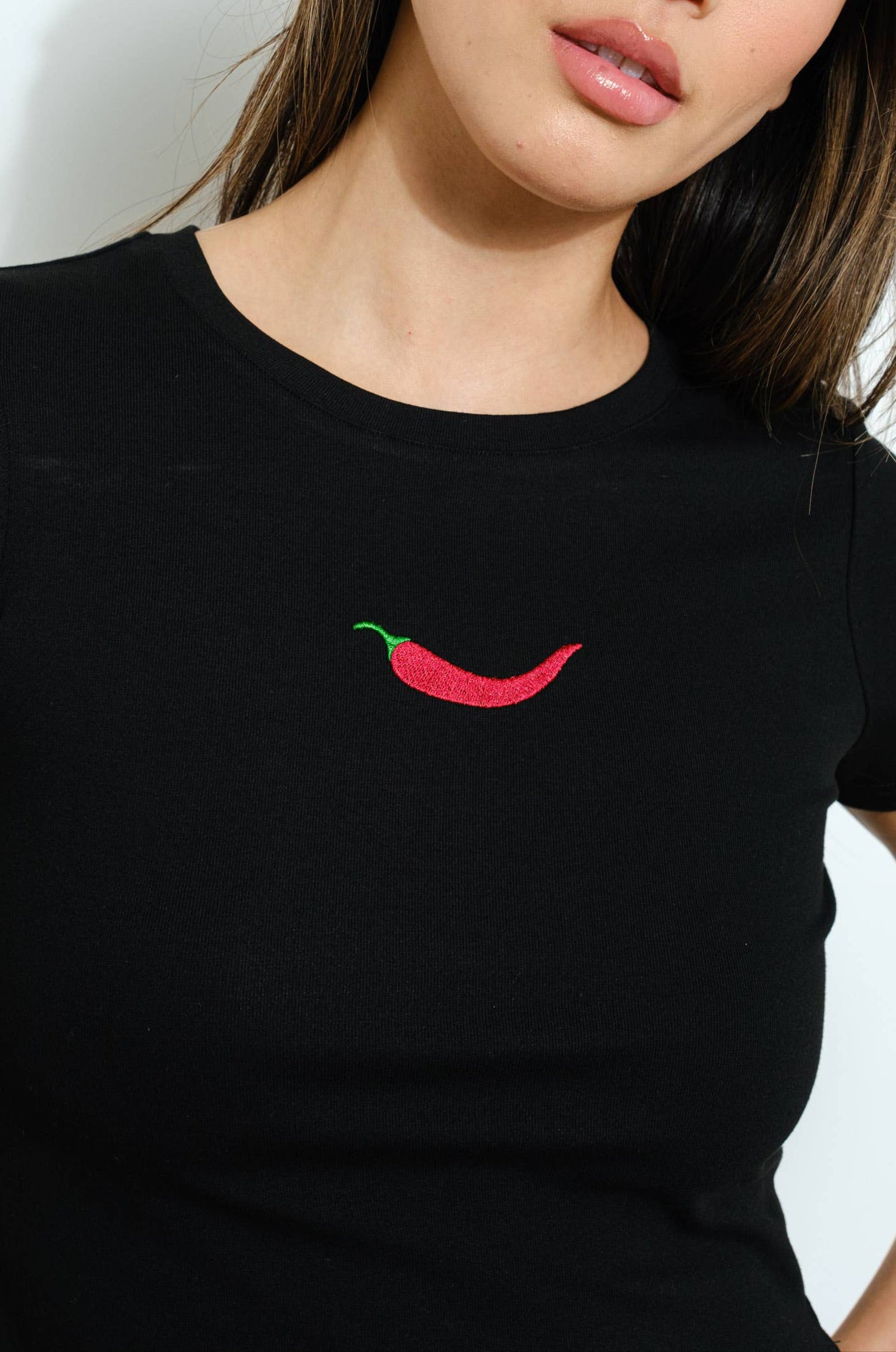 chili tee - black