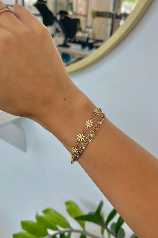 daisy chain bracelet - white