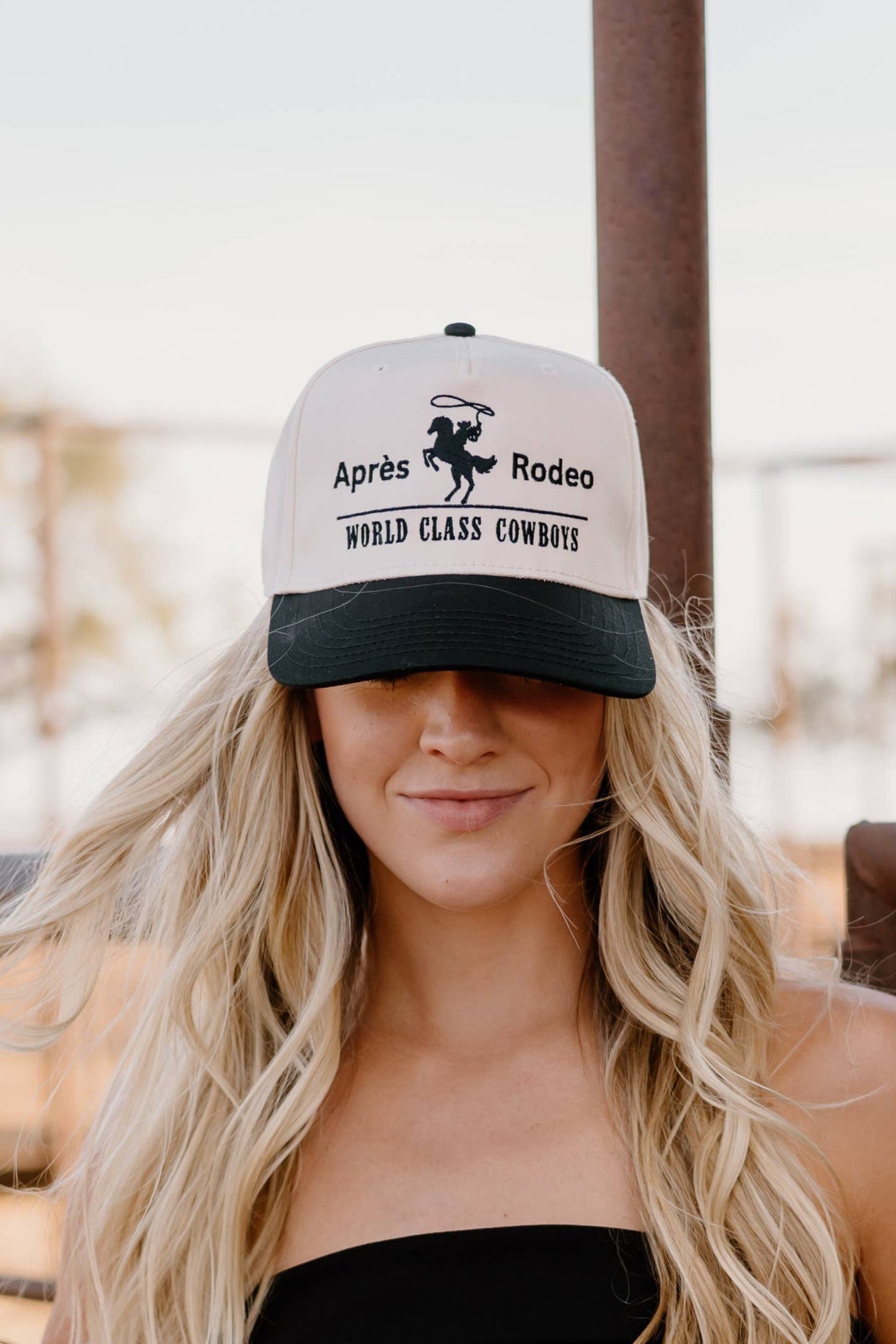 aprés rodeo two tone hat