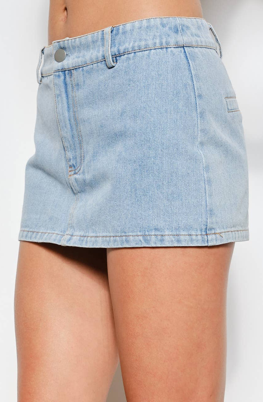 nią micro skort - light denim