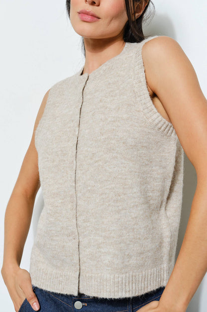 savvy vest - tan