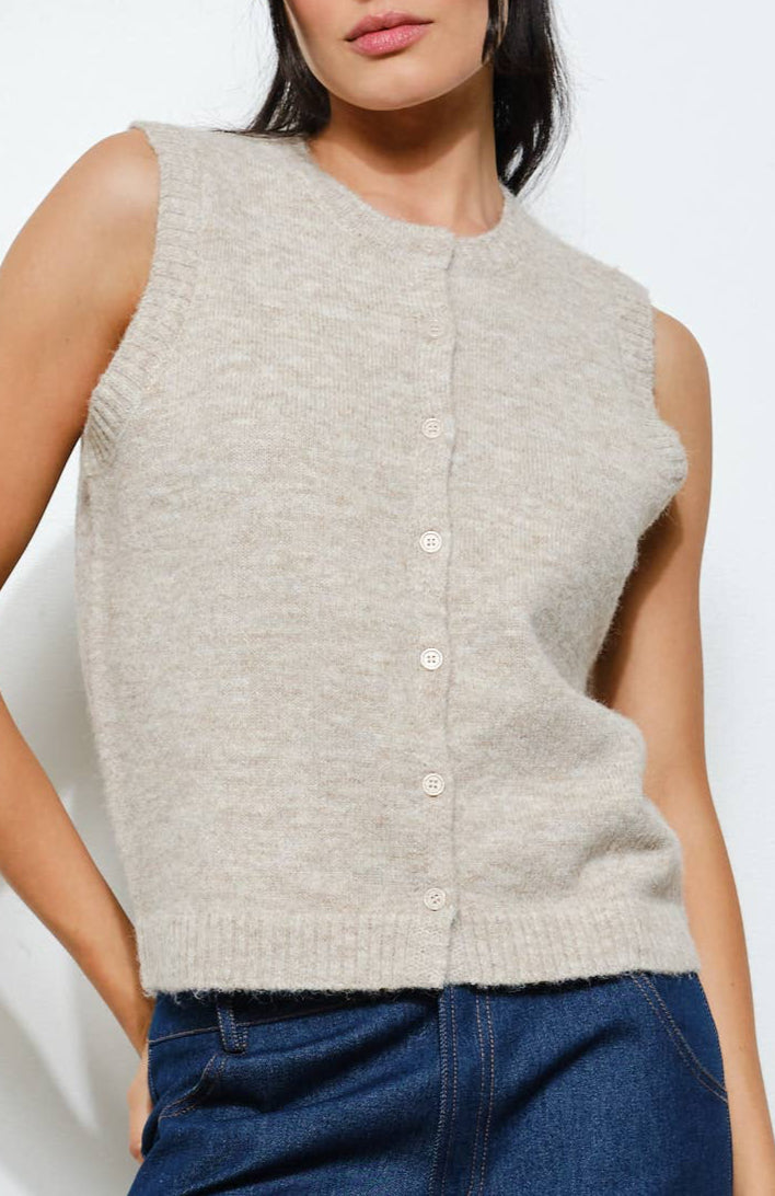 savvy vest - tan