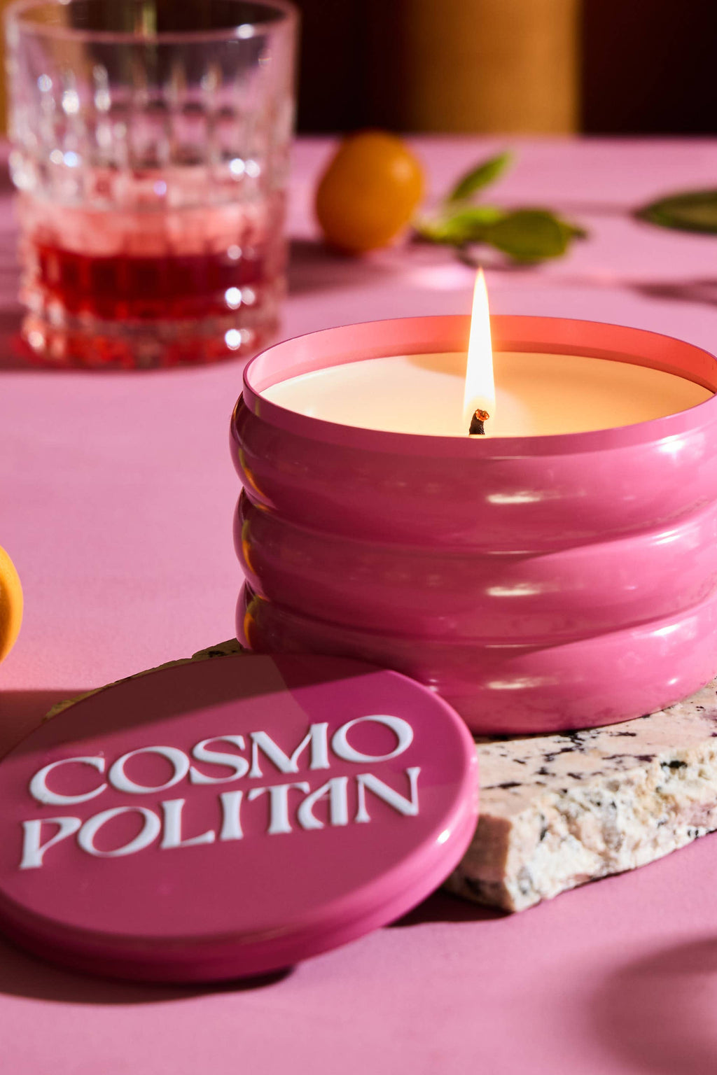 cosmopolitan tin candle - 13 oz