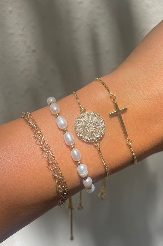 freshwater pearl slider bracelet - gold