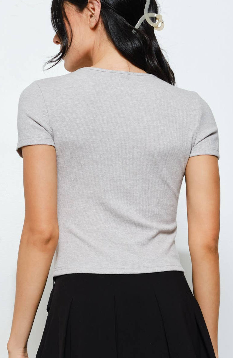 heidi button tee - heather grey