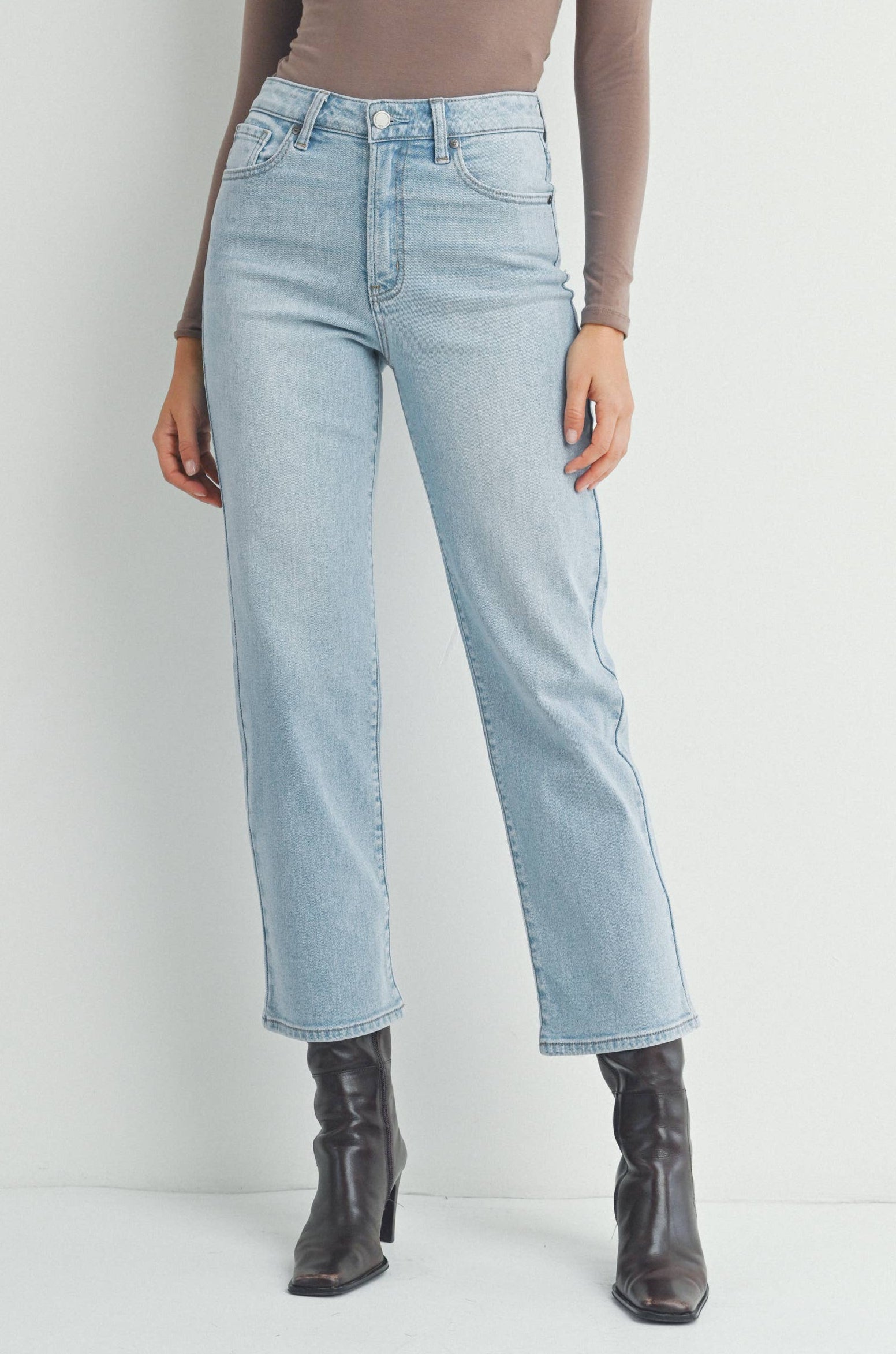 violet vintage straight - light wash (FINAL SALE)