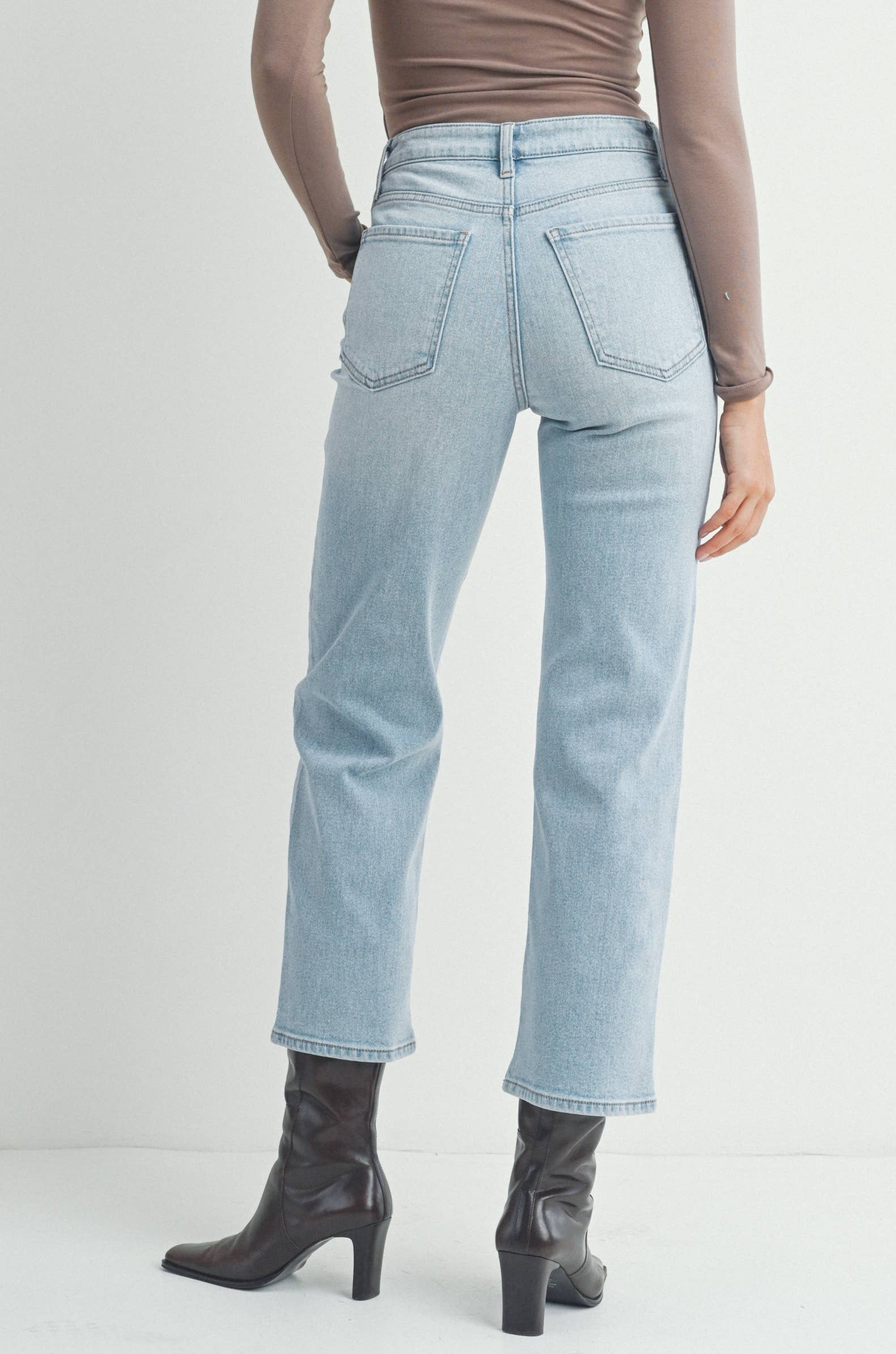 violet vintage straight - light wash (FINAL SALE)