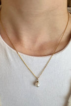 dainty pearl necklace (FINAL SALE)