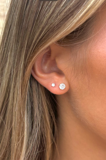 emily studs - round cut