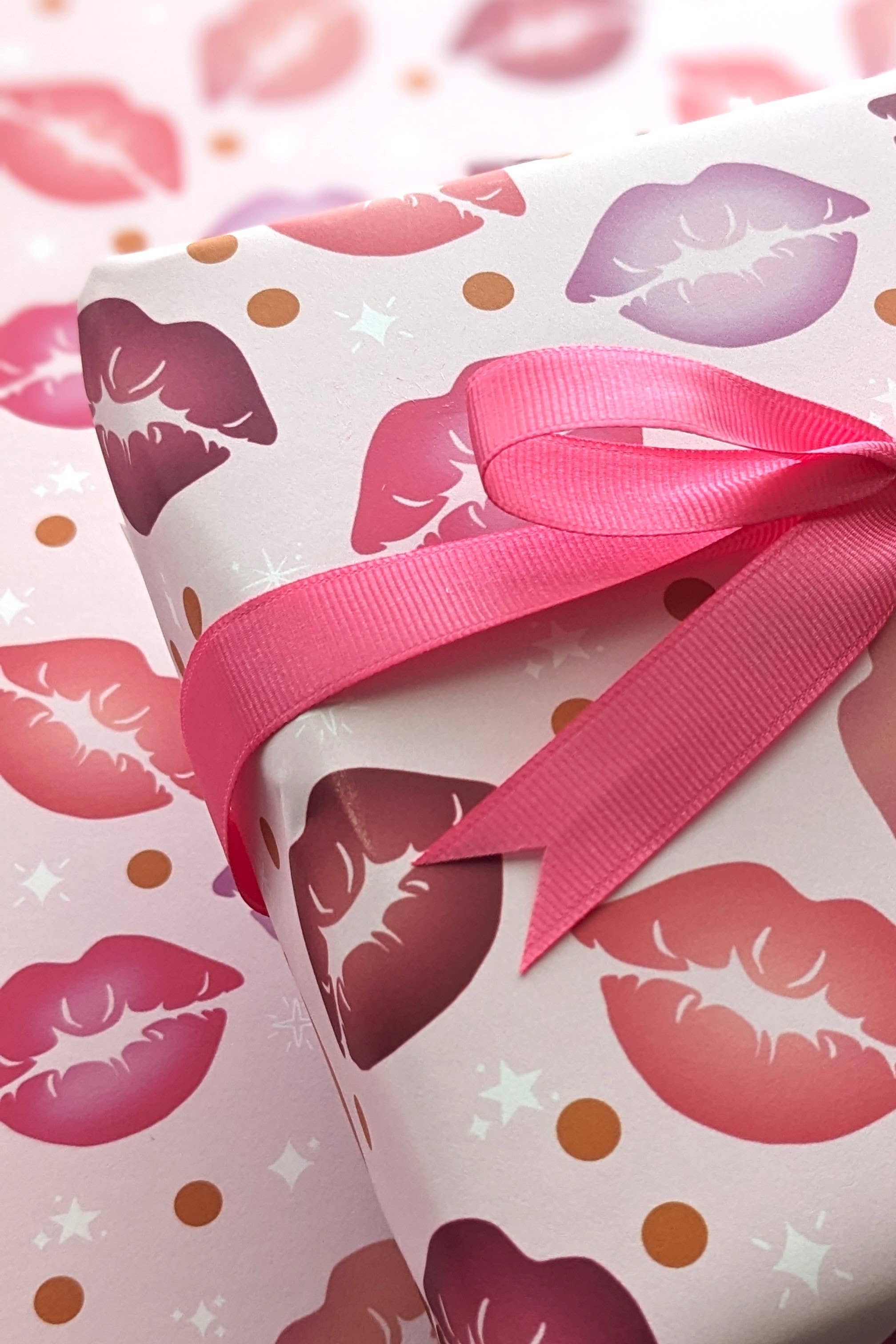 kiss print - wrapping paper (FINAL SALE)