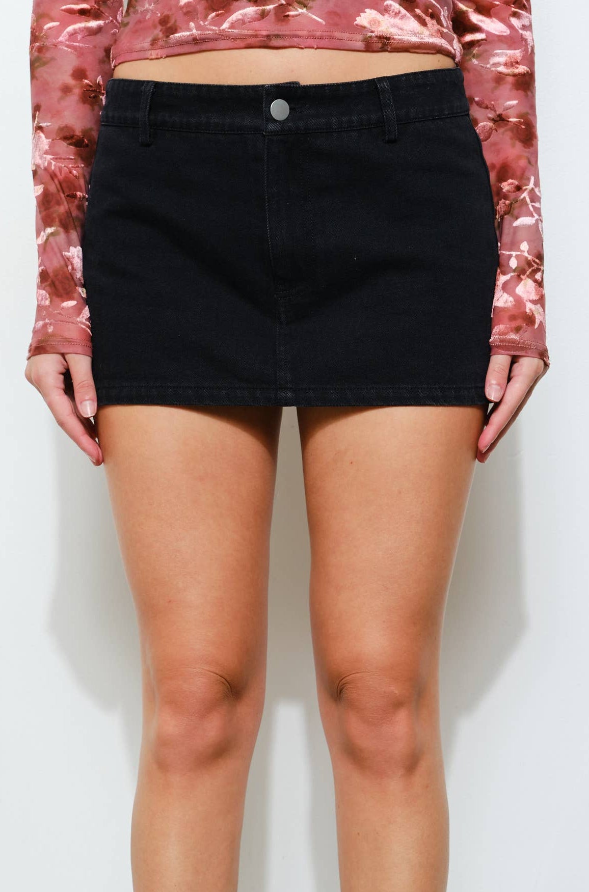 nia micro skort - black