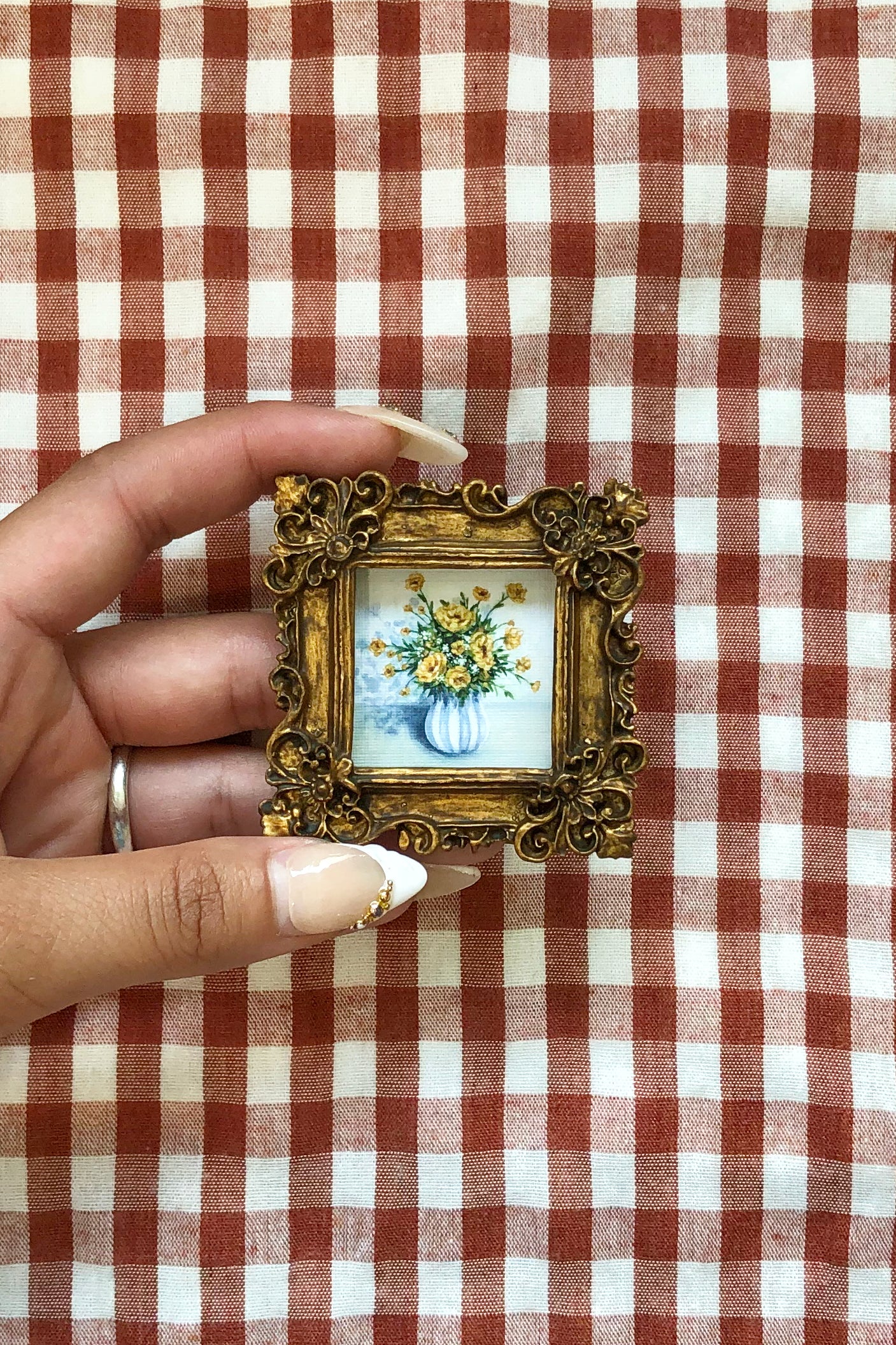 tiny gallery magnet - marigolds
