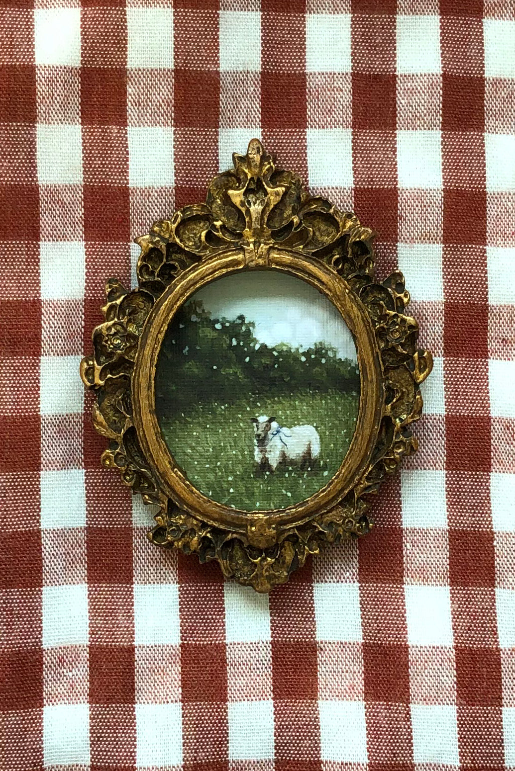 tiny gallery magnet - maybelle in the meadow