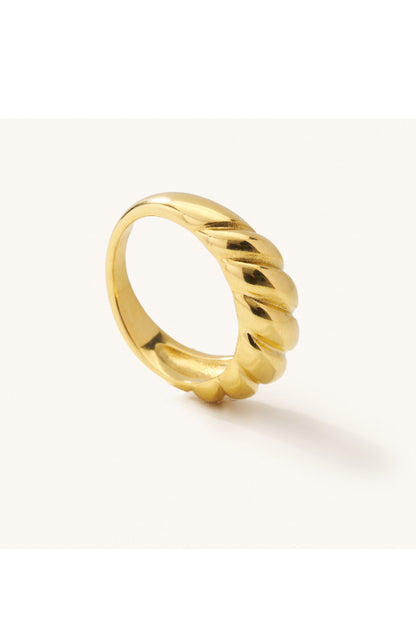 gold croissant ring